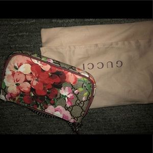 Gucci Bloom Mini Chain Shoulder Bag